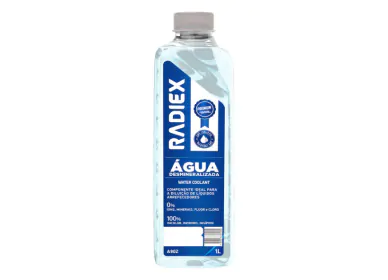 agua desmineralizada